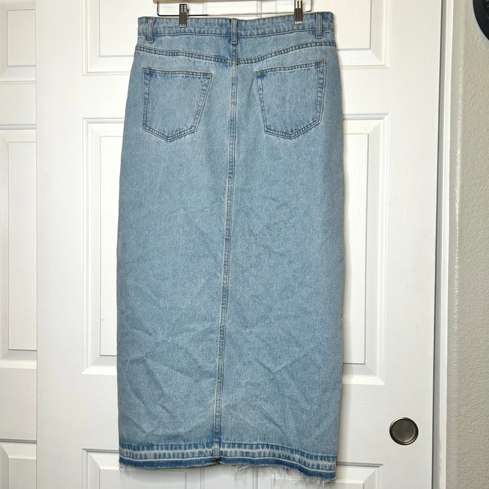 Edikted Light Wash Denim Maxi Skirt Front Slit Raw Hem Size XL‎